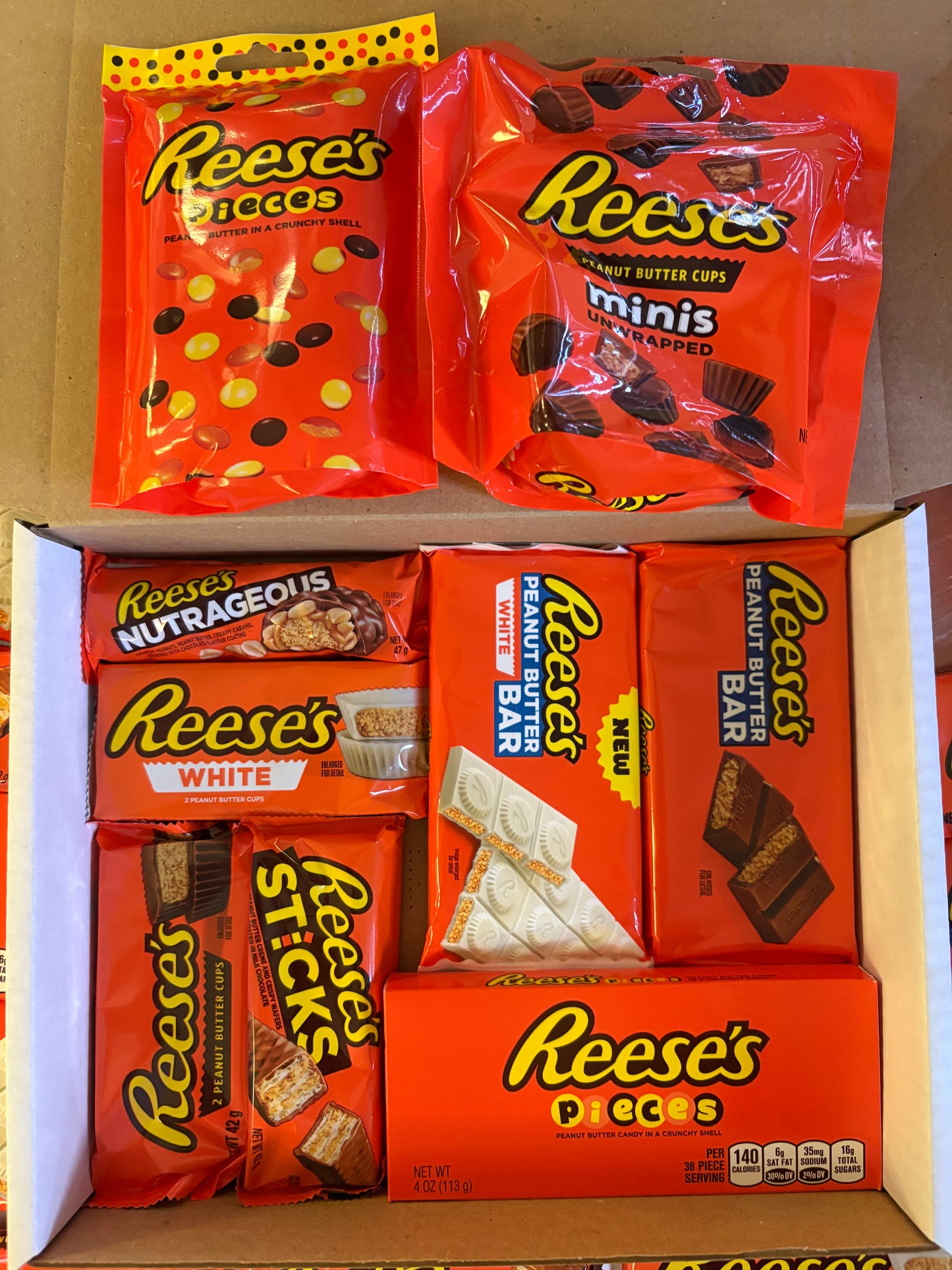 Reeses Variety Postal Box (9 items)